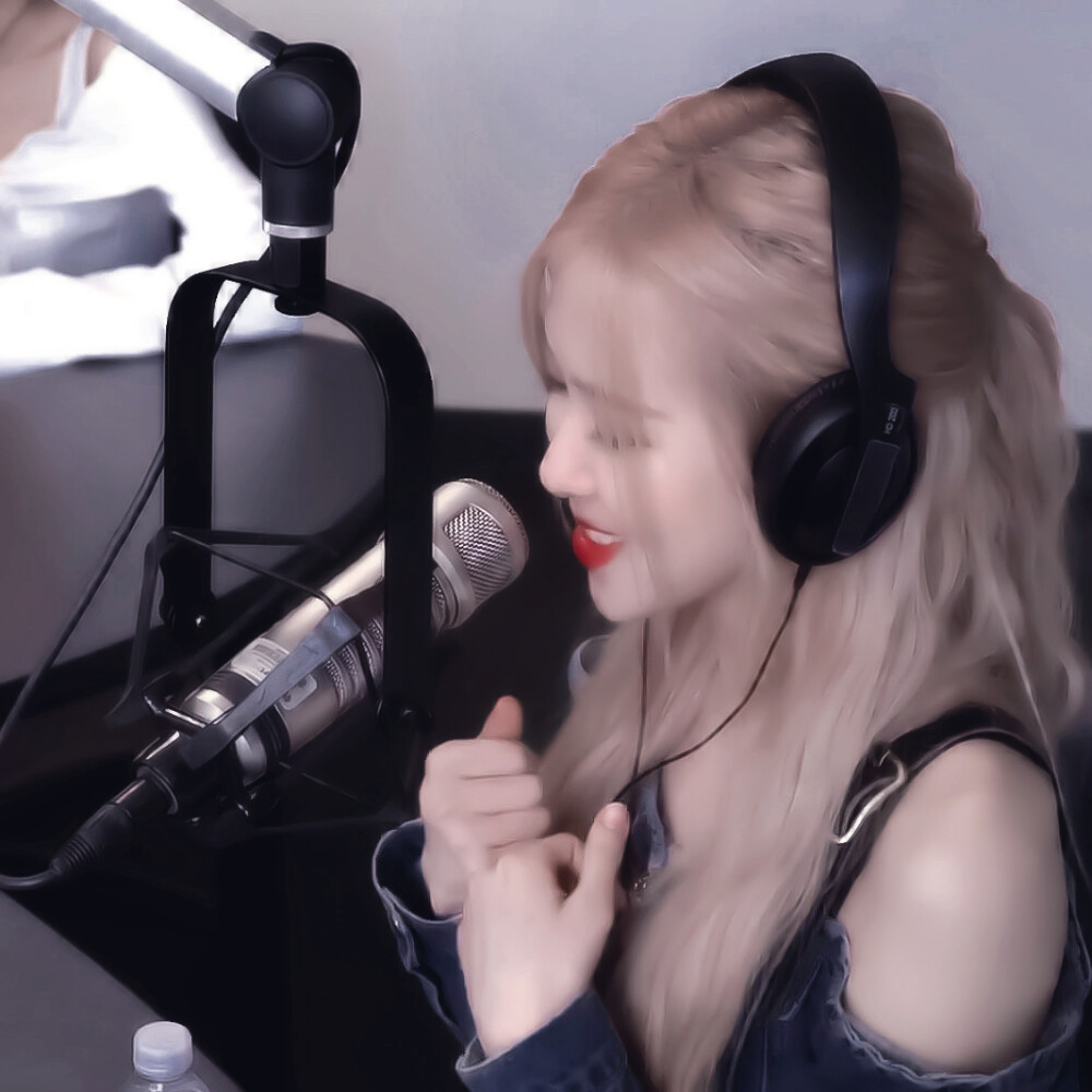 “来123唱。”
“You and I together it just feels alright.”
原截余慧