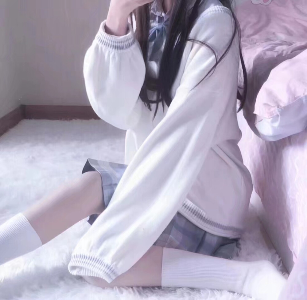 那就偷偷许愿 你还能陪我过完整个冬天。