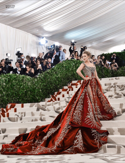 MetGala 2018 | Blake Lively
Religion and Fashion
[weibo@Bekannte]