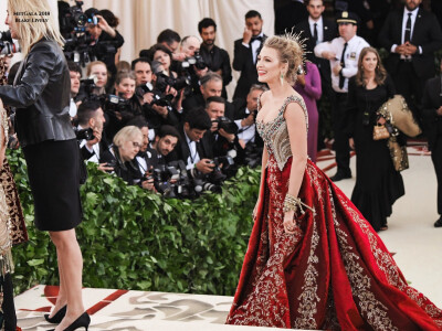 MetGala 2018 | Blake Lively
Religion and Fashion
[weibo@Bekannte]