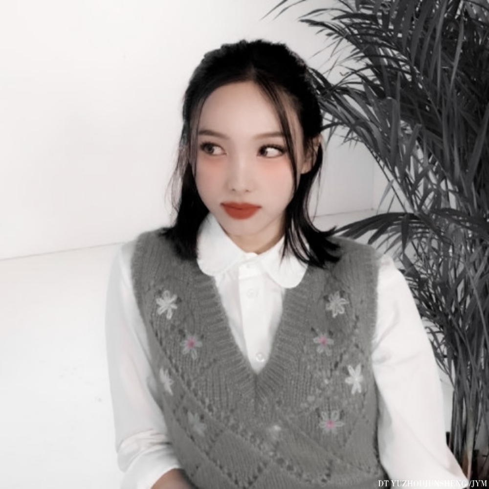 TWICE林娜琏Nayeon
二传注明dt渝州俊生or蒋以陌
TWICE林娜琏女艺人女爱豆头像自拍闺蜜cp情侣