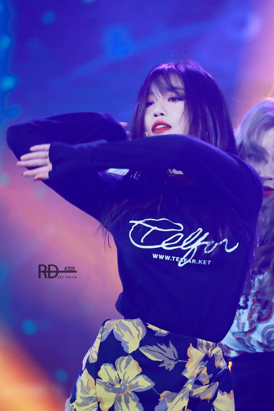 soojin_red0309