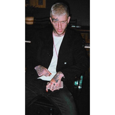 lil peep
一些壁纸