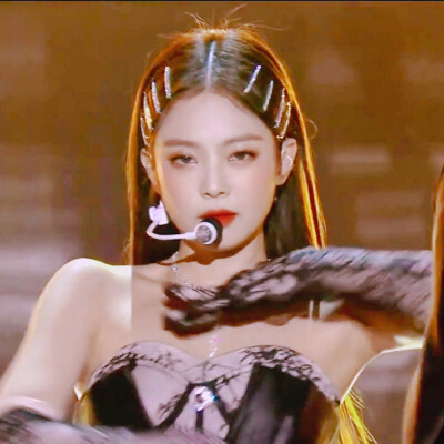 -
快乐＋快乐＝快乐²
-
Jennie
-
cr.朴安冉