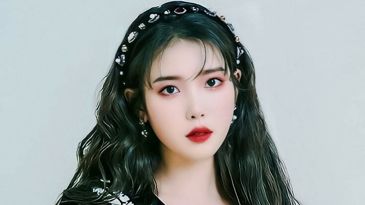 IU 李知恩
“和魔女做交易，是要付出東西的喔。”
－
√抱圖者发抖音写小说弄橙光請告知出处
→By玖生一世