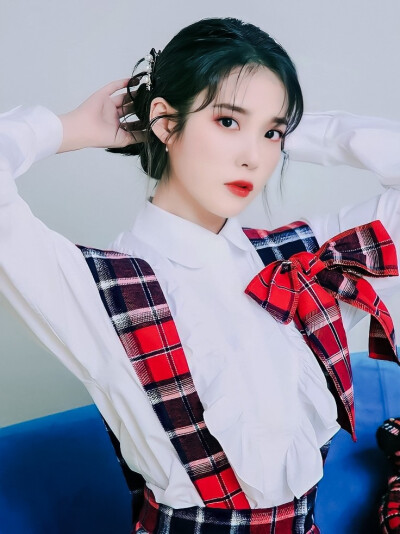 IU 李知恩
“歡迎來到快穿世界，你好宿主，我是你的系統李知恩。”
－
√抱圖者发抖音写小说弄橙光請告知出处
→By玖生一世