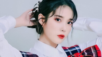 IU 李知恩
“歡迎來到快穿世界，你好宿主，我是你的系統李知恩。”
－
√抱圖者发抖音写小说弄橙光請告知出处
→By玖生一世