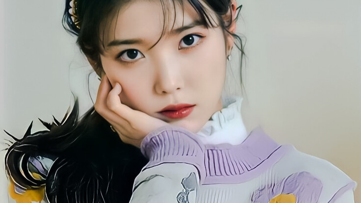 IU 李知恩
“A班那個女生好土啊…”“不是吧…你沒看過他在校外的樣子嗎？”“他可是東區夜店一姐，小心別惹到他。”
－
√抱圖者发抖音写小说弄橙光請告知出处
→By玖生一世