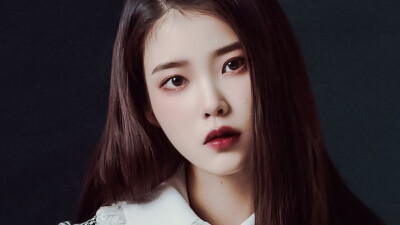 IU 李知恩
“解決不了事情，就解決掉惹事的人。”
－
√抱圖者发抖音写小说弄橙光請告知出处
→By玖生一世