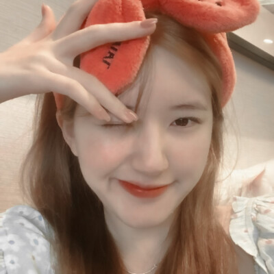 “柠檬葡萄水”
江祁