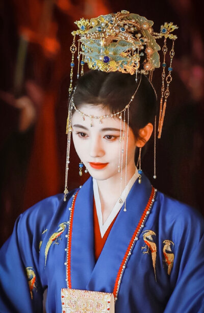 鞠婧祎
慕南枝