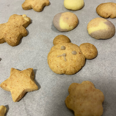 甜甜哒小饼干