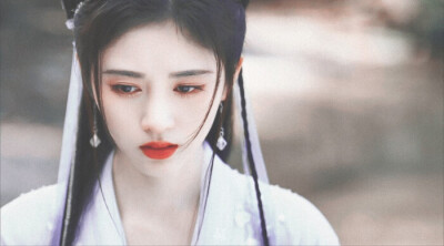 如意芳霏/傅容。