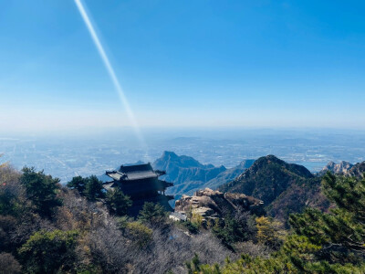 千娇百媚小时光
泰山行