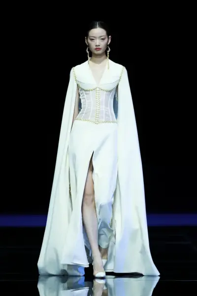 乾坤沧渊，造梦人间——盖娅传说2021春夏系列。