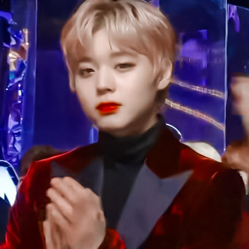 朴志训。
///乔礼。原截程鑫。