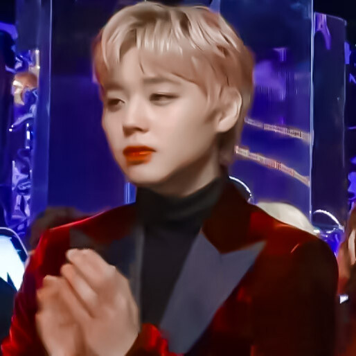 朴志训。
///乔礼。原截程鑫。