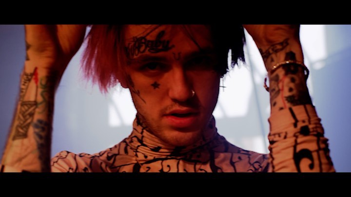 lilpeep
Leave some liquid for the centipedes, they eat away my memory，Feed me to my enemies，Lead me to death, I'm Lil Kennedy