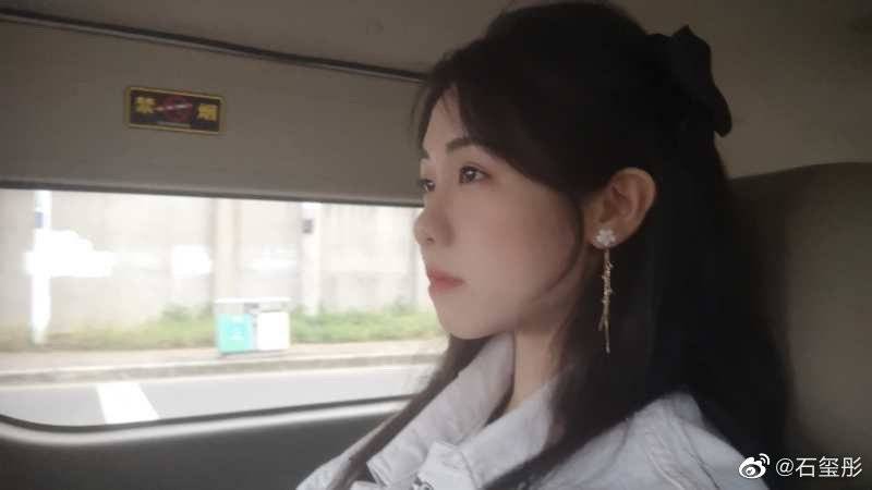 石玺彤 彤彤
来源微博