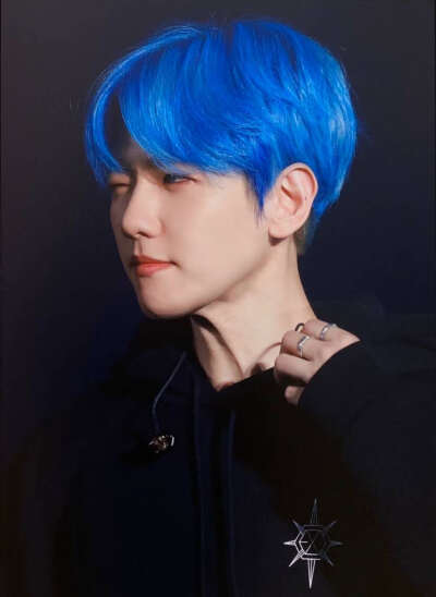 blue BaekHyun.