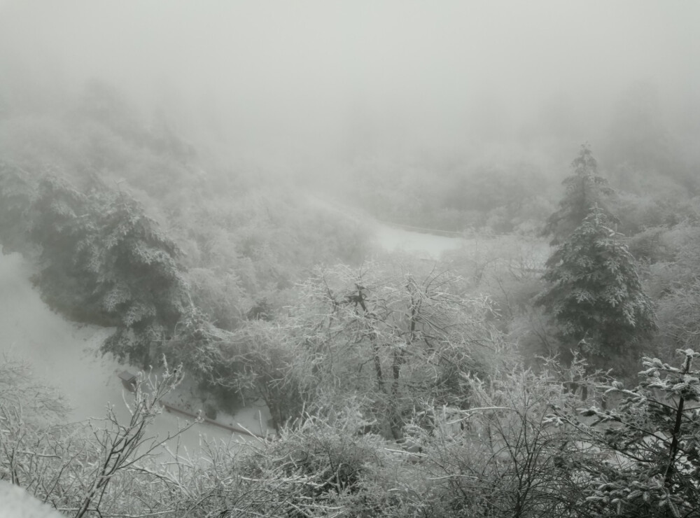 峨眉山