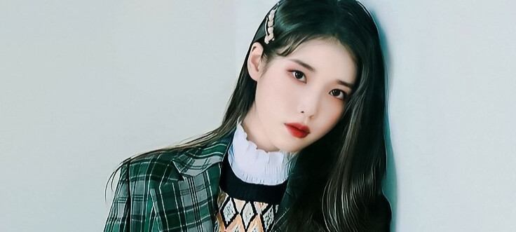 IU 李知恩
“你是什麼貨色，我就是什麼臉色。”
－
√抱圖者发抖音写小说弄橙光請告知出处
→By玖生一世