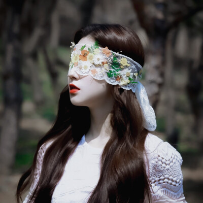 朩乜|田姬振
“找到我
然后，
杀了我”