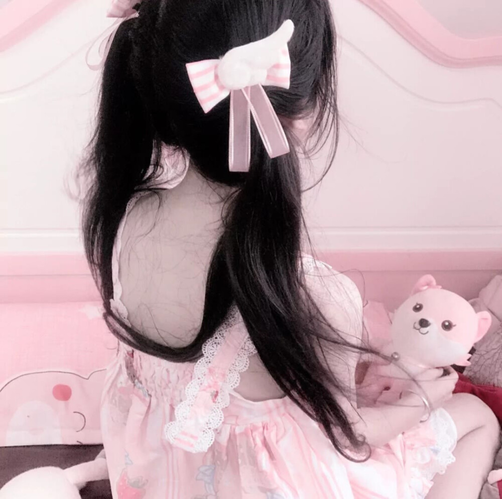 优质女头
这里江念九