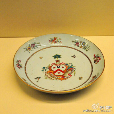 清—乾隆—广彩英国萨里郡黑斯尔米尔镇镇长纹章盘 ​​​