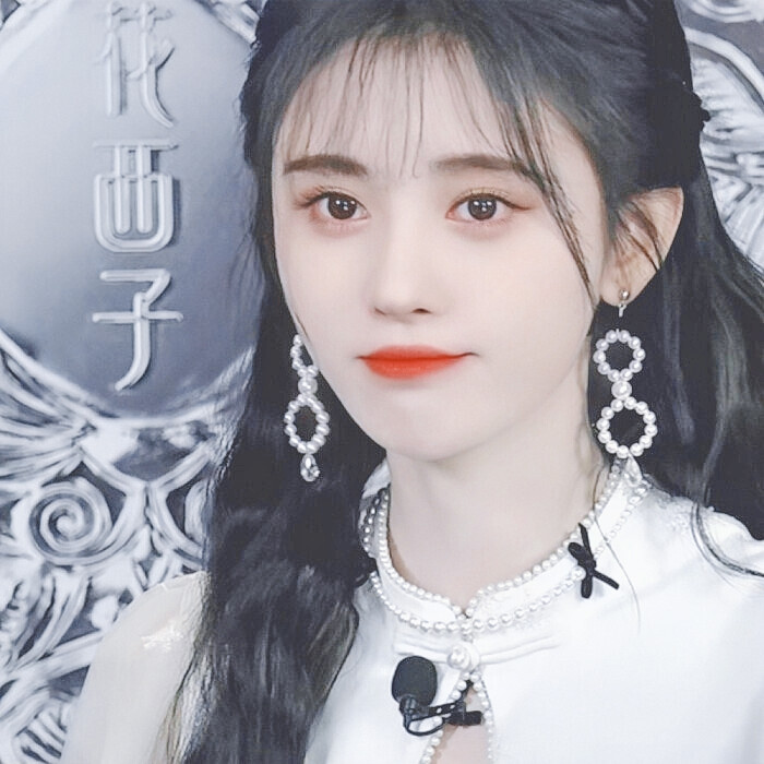 #鞠婧祎
ᵀʰᵉ ʷᵒʳˡᵈ ⁱˢ ˢˡᵒʷ, ᵃⁿᵈ ʸᵒᵘ ʰᵃᵛᵉ ᵇᵉᵉⁿ ⁱⁿ ᵐʸ ʰᵉᵃʳᵗ ᶠᵒʳ ᵐᵒʳᵉ ᵗʰᵃⁿ ˢᵉᵛᵉʳᵃˡ ʸᵉᵃʳˢ.
这世间车遥马慢，你在我心里又何止好几年。
二传标注堆糖软兔缨眠/亓官妍 | 原截dt雾扰山河