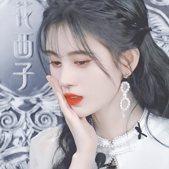 #鞠婧祎
ᵀʰᵉ ʷᵒʳˡᵈ ⁱˢ ˢˡᵒʷ, ᵃⁿᵈ ʸᵒᵘ ʰᵃᵛᵉ ᵇᵉᵉⁿ ⁱⁿ ᵐʸ ʰᵉᵃʳᵗ ᶠᵒʳ ᵐᵒʳᵉ ᵗʰᵃⁿ ˢᵉᵛᵉʳᵃˡ ʸᵉᵃʳˢ.
这世间车遥马慢，你在我心里又何止好几年。
二传标注堆糖软兔缨眠/亓官妍 | 原截dt雾扰山河