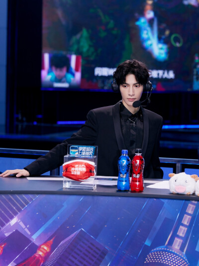 罗云熙
20.10.31
英雄联盟S10总决赛