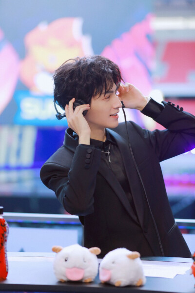 罗云熙
20.10.31
英雄联盟S10总决赛