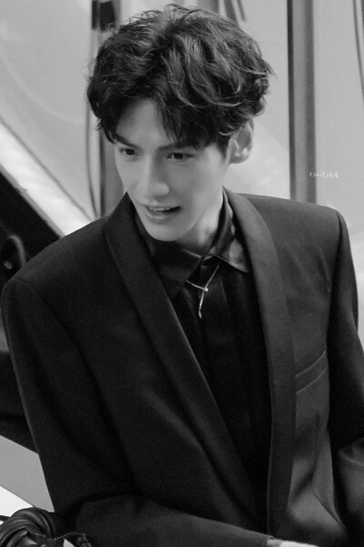 罗云熙
20.10.31
英雄联盟S10总决赛