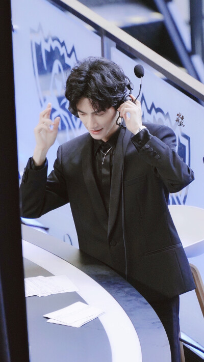 罗云熙
20.10.31
英雄联盟S10总决赛