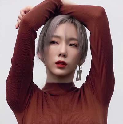 我多希望在某一个晚上或凌晨 你会给我发一段很长的信息 告诉我这些日子里 你也从来没有忘记我。
@小平井桃