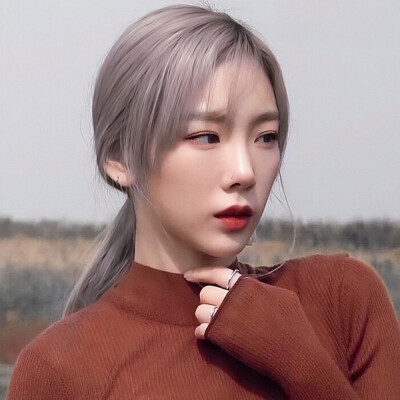 我多希望在某一个晚上或凌晨 你会给我发一段很长的信息 告诉我这些日子里 你也从来没有忘记我。
@小平井桃