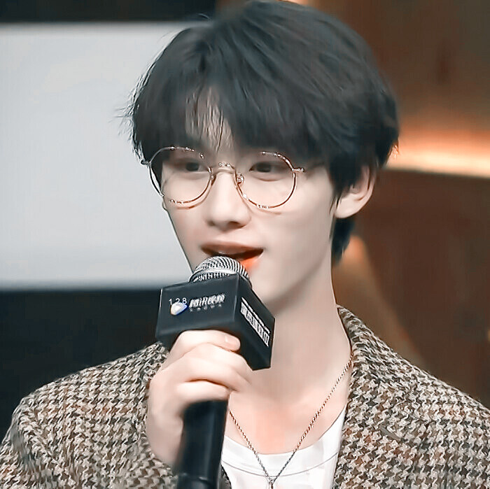 丁程鑫
原by.江纪然