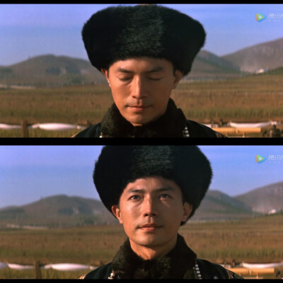 尊龙（John Lone），原名吴国良，1952年10月13日出生于香港，美籍华裔男演员，毕业于美国戏剧艺术学院。
身处混沌却不似人间之物~
一俯一仰，一颦一笑，尽是柔情~
