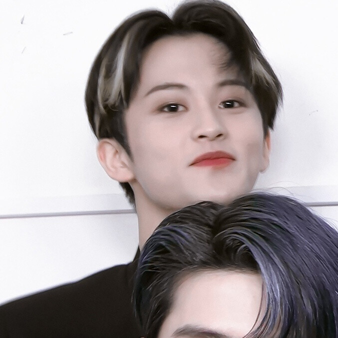 MARK LEE