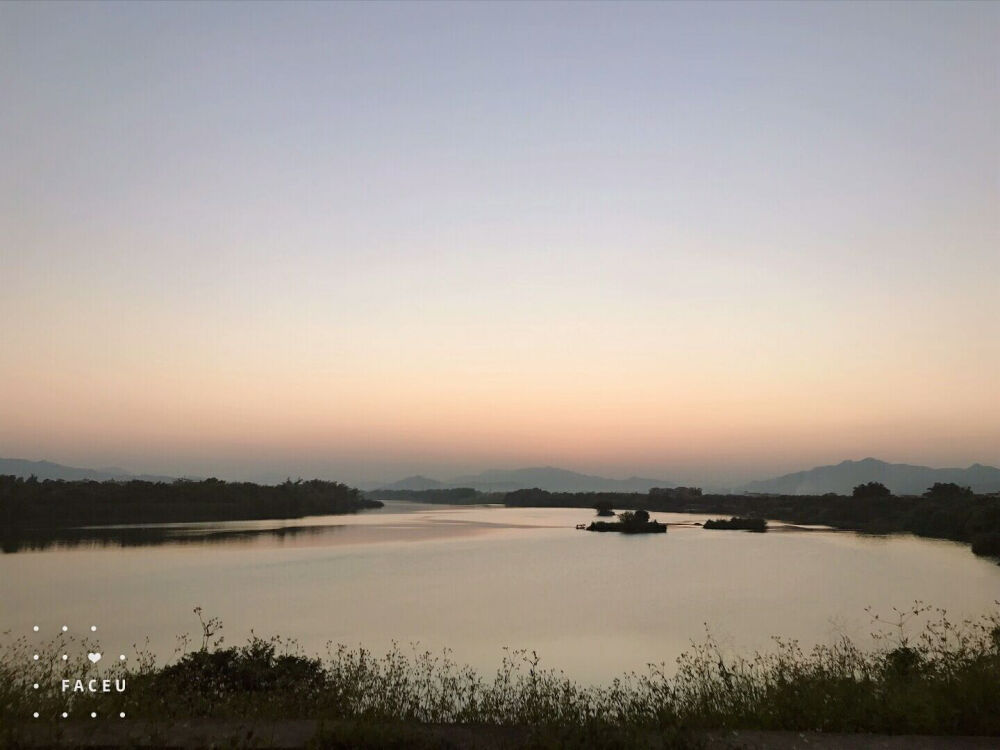 背景图 by喻江
首发 喜藏