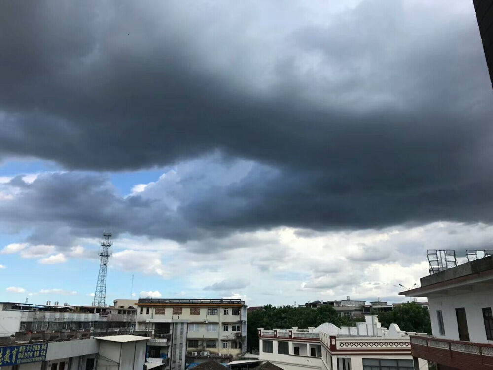 背景图 by喻江
首发 喜藏