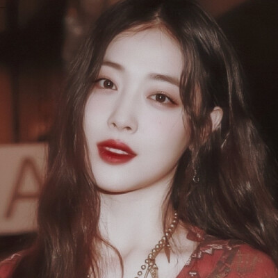 朩乜|雪莉
你微微一笑，我的心就没法控制他自己了