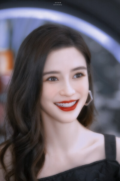 分享壁纸
Angelababy/杨颖
cr.vb -奶味甜糖-