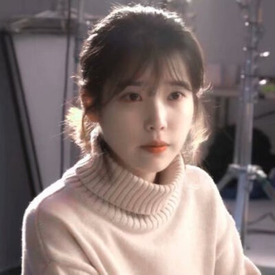 IU