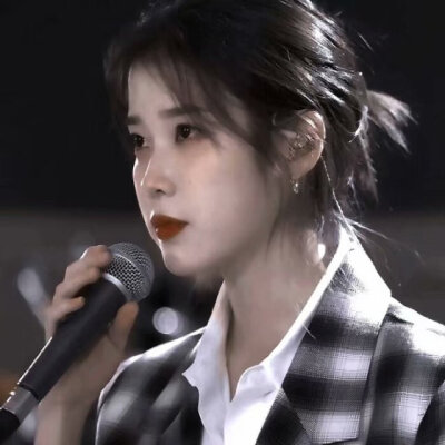 IU