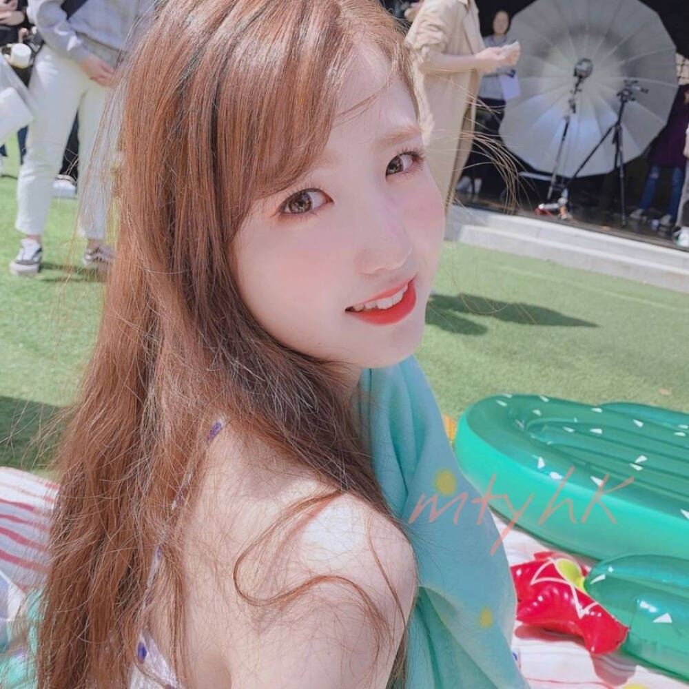 hitomi/summer. 侵删. - 堆糖,美图壁纸兴趣社区