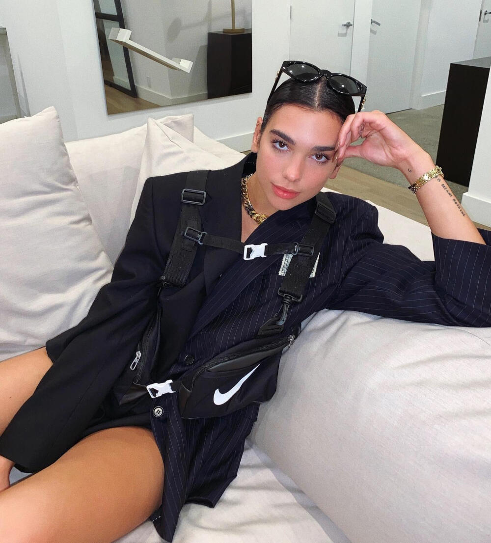 靓女头像DuaLipa