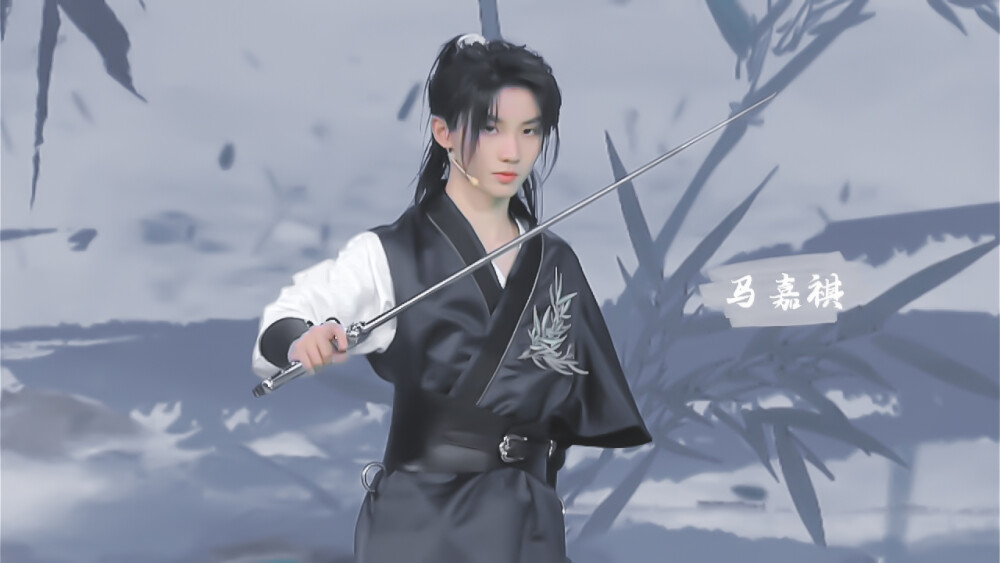 舞台上的小马 yyds