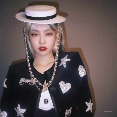 Jennie/金珍妮
分享壁纸
cr.vb Tea-Krisy